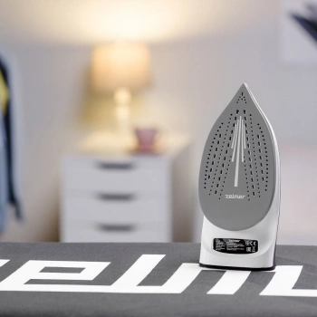 Утюг Zelmer ZIR1515