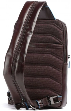Рюкзак слинг мужской Piquadro Blue Square CA6589B2/MO красное дерево кожа