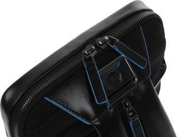 Рюкзак слинг мужской Piquadro Blue Square CA6589B2/N черный кожа