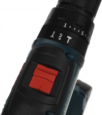 Дрель-шуруповерт Bosch GSB 18V-50 + L