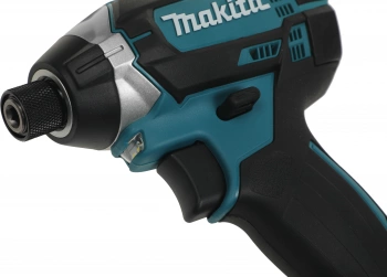 Шуруповерт Makita DTD152Z
