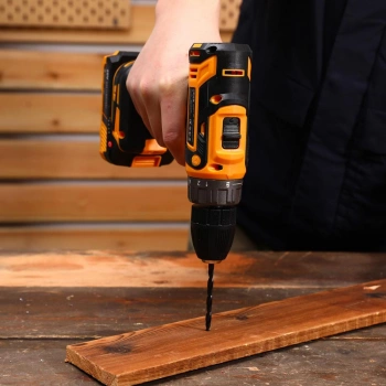 Дрель-шуруповерт Deko DKCD20FU-Li