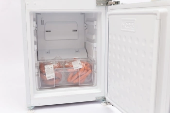 Холодильник Scandilux CTFBI205E