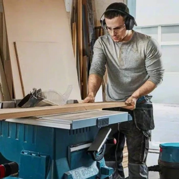 Станок распиловочный Bosch  GTS 254