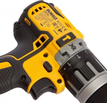 Дрель-шуруповерт DeWalt DCD796D2-QW