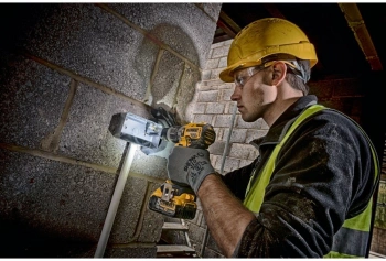 Дрель-шуруповерт DeWalt DCD796D2-QW