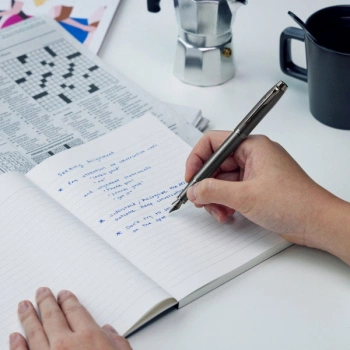 Ручка перьев. Parker IM Monochrome F328