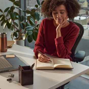 Ручка перьев. Parker IM Monochrome F328