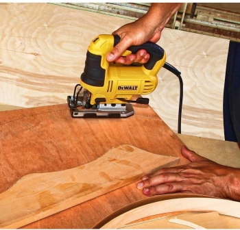 Лобзик DeWalt DWE349