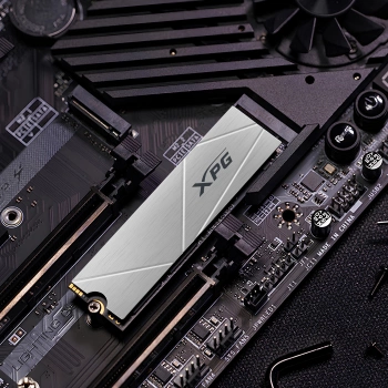 Накопитель SSD A-Data PCIe 4.0 x4 1TB AGAMMIXS60-1T-CS Gammix S60
