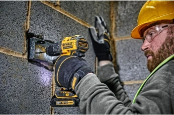Дрель-шуруповерт DeWalt DCD708D2T-QW