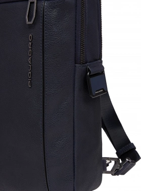 Рюкзак слинг мужской Piquadro Cronus CA6686S134/BLU синий кожа