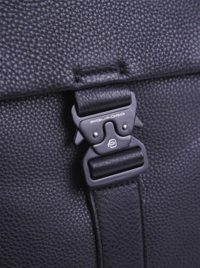 Рюкзак Piquadro Than CA6609S135/N черный кожа