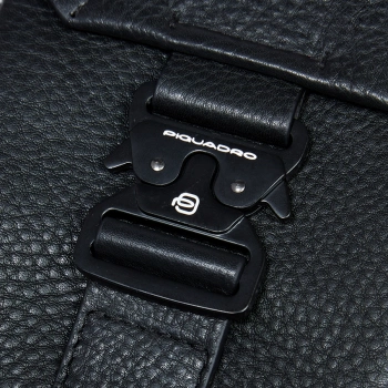 Чехол для смартфона Piquadro Than AC6546S135R/N черный натур.кожа