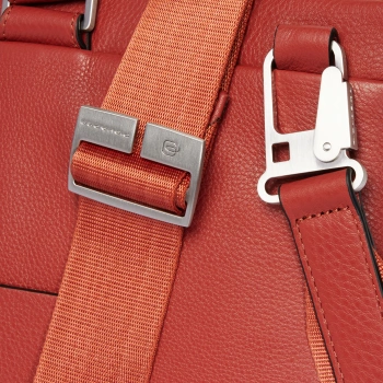 Деловая сумка женская Piquadro Than CA4021S135/AR с отделением для ноутбука 15.6