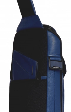 Рюкзак слинг мужской Piquadro Than CA6616S135/BLU синий кожа