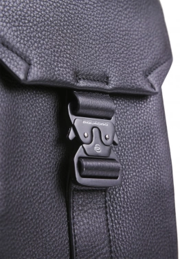 Рюкзак слинг мужской Piquadro Than CA6616S135/N черный кожа