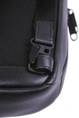 Рюкзак слинг мужской Piquadro Than CA6616S135/N черный кожа