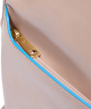 Рюкзак женский Piquadro Blue Square CA6678B2/RO2 пудровый кожа