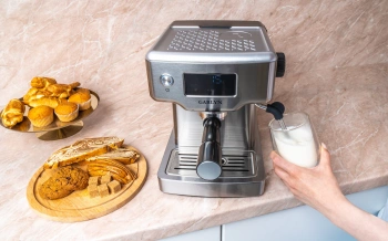 Кофеварка рожковая Garlyn C60