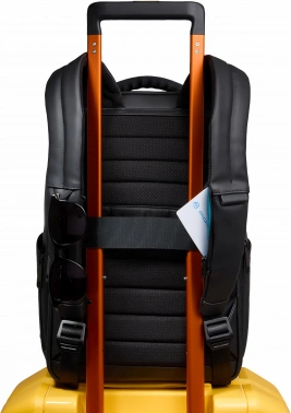 Рюкзак Piquadro Corner 2.0 CA6638C2OW/N черный полиуретан/полиэстер