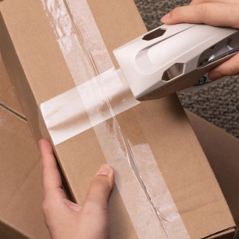 Клейкая лента канцелярская Deli  EA695