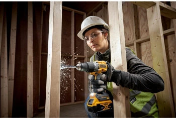 Шуруповерт DeWalt DCD805P2T-QW