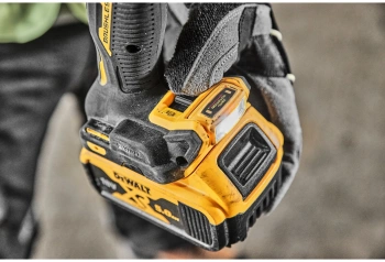 Шуруповерт DeWalt DCD805P2T-QW
