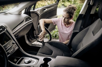 Строительный пылесос Karcher WD 2 V-15/4/18