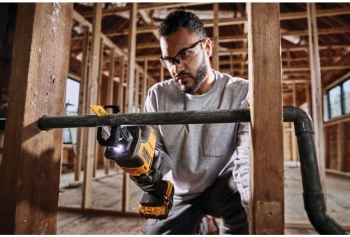 Сабельная пила DeWalt DCS369NT-XJ