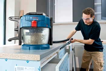 Строительный пылесос Bosch GAS 18V-10L