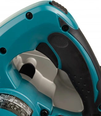 Циркулярная пила (дисковая) Makita SP6000J