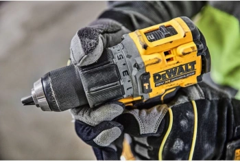 Дрель-шуруповерт DeWalt DCD805NT