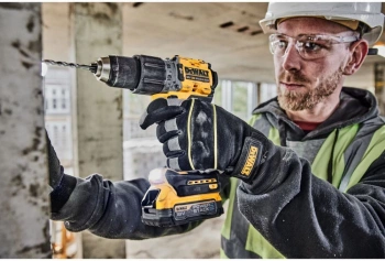 Дрель-шуруповерт DeWalt DCD805NT