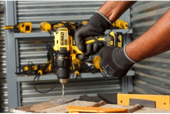 Дрель-шуруповерт DeWalt DCD777M2T