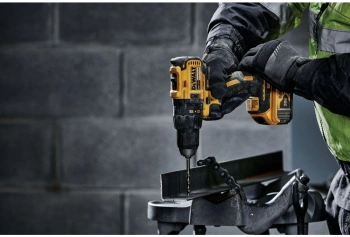 Дрель-шуруповерт DeWalt DCD777M2T