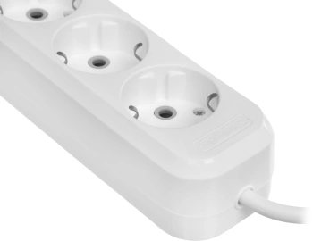 Сетевой удлинитель Defender R330