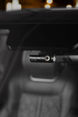 Видеорегистратор Mio MiVue J35