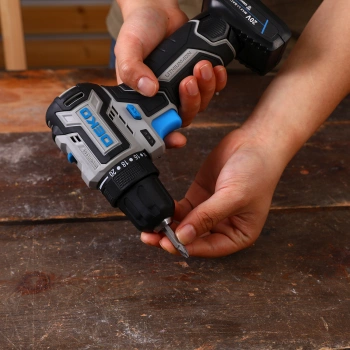 Дрель-шуруповерт Deko Loner 20V PRO