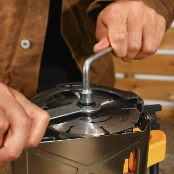 Циркулярная пила (дисковая) Deko DKCS1450W