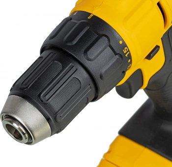 Дрель-шуруповерт DeWalt DCD771D2-QW