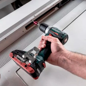 Дрель-шуруповерт Metabo BS 18 L BL