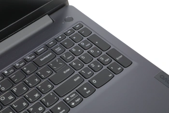 Ноутбук Lenovo IdeaPad  Slim 3 15IAH8
