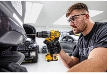 Дрель-шуруповерт DeWalt DCD706D2