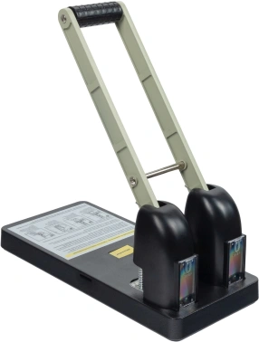 Дырокол Silwerhof макс.:150лист. пластик черный отв.:2 с линейкой