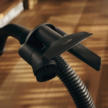 Пылесос Miele Boost CX1 125 Edition Obsidian