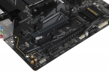 Материнская плата Gigabyte B550M DS3H AC R2