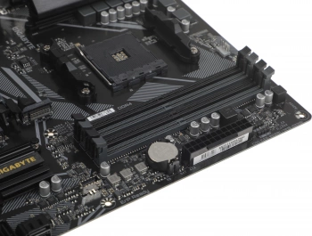 Материнская плата Gigabyte B550M DS3H AC R2