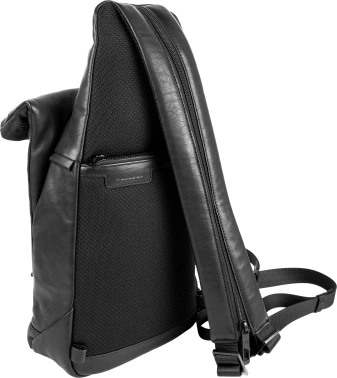 Рюкзак слинг Piquadro Harper CA6784AP/N черный кожа