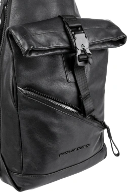 Рюкзак слинг Piquadro Harper CA6784AP/N черный кожа